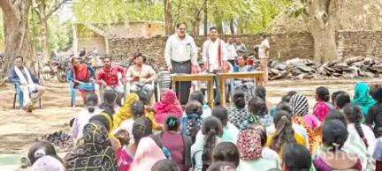 लोहंडीगुड़ा: जन समस्याओं का निराकरण को लेकर ग्राम गढ़िया में पहुंचे नोडल अधिकारी