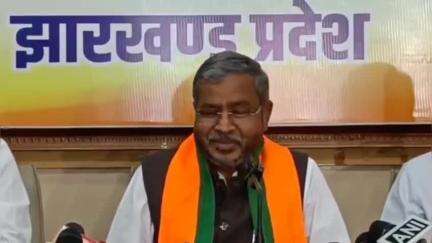 कांके: हरमू स्थित बीजेपी प्रदेश कार्यालय में, प्रदेश अध्यक्ष ने कहा झारखंड दो दिन से डीजीपी विहीन