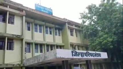 भंडारा: जिल्हा परिषद भंडारा येथील पार्किंग मधून मोटर सायकल गेली चोरीला, भंडारा पोलिसांत गुन्हा दाखल
