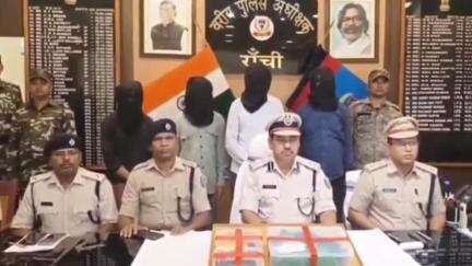 कांके: रांची के सदर थाना क्षेत्र में छिनतई मामले में दो आरोपी और दो जेवर दुकानदार गिरफ्तार