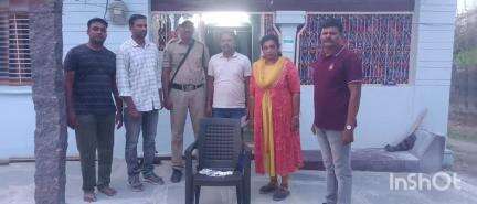 మిల్స్ కాలనీ పోలీస్ స్టేషన్ పరిధిలోని ప్రతాప్ నగర్ లో ఓ మహిళ ఇంటిపైరైడ్ చేసిన పోలీసులు.