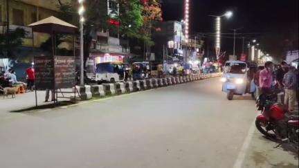 কৈলাশহর: কৈলাসহর সেন্ট্রাল রোড এলাকা থেকে এক ব্যক্তির একটি বাইক চুরি করে নিয়ে যায় চোরেরা