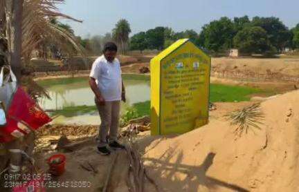 ତଲସରା: କଣ୍ଟିଆମୁରା ଗ୍ରାମ ରେ ଚାଲିଥିବା ବିିଭିନ୍ନ ଉନ୍ନୟନ ମୂଳକ କାର୍ଯ୍ୟ ପରିଦର୍ଶନ କଲେ ବଡ଼ଗାଁ ବିଡ଼ିଓ