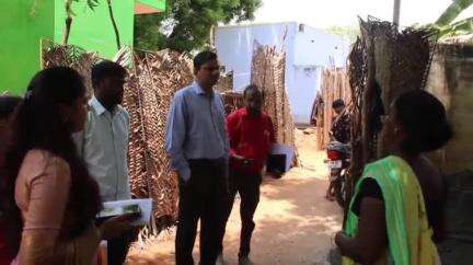 ஏரல்: ஆறுமுகமங்களம் ஊராட்சியில் நடைபெற்று வரும் கட்டுமான பணிகளை மாவட்ட ஆட்சியர் இளம் பகவத் ஆய்வு