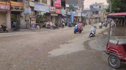 सहारनपुर: हकीकत नगर में टूटी सड़क बनी व्यापारियों की जी का जंजाल व्यापारी धूल मिट्टी में व्यापार करने को मजबूर #jansamaya