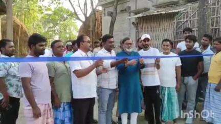 হরিশ্চন্দ্রপুর ২: কুমেদপুর এলাকায় কংক্রিট ঢালায় রাস্তার কাজের শিল্যানাস করলেন রাজ্য সরকারের প্রতিমন্ত্রী