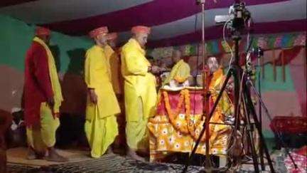 पकड़ी दयाल: नीम गाछी चौक स्थित हनुमान मंदिर परिसर में श्री विष्णु महायज्ञ में राम कथा वाचक ने शिव-पार्वती विवाह प्रसंग सुनाया