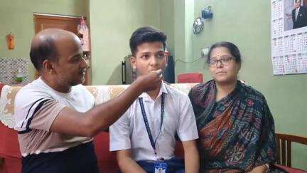 দাঁতন ১: মাধ্যমিক পরীক্ষায় রাজ্যে নবম স্থানাধিকার করলো দাতনের অঙ্কুশ জানা, মিষ্টিমুখ করালেন বাড়ির লোকেরা