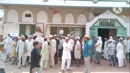 अमरवाड़ा: सिंगोड़ी में अंजुमन कमेटी ने पाकिस्तान और आतंकवाद के खिलाफ पुतला फूंका, ज्ञापन सौंपा