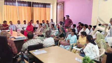 बुहाना: पंचायत समिति सिंघाना में नवनियुक्त प्रधान सरला सैनी ने अधिकारियों के साथ बैठक की, विभागीय योजनाओं की प्रगति की समीक्षा