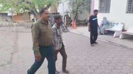 खंडवा नगर: खंडवा के कोतवाली थाना क्षेत्र से आरोपी को गोलमाल बाबा क्षेत्र से गिरफ्तार किया गया