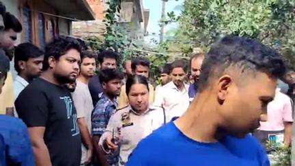 মৰিগাঁও: কৰ্কট বস্তিত চিপ লোৱা অৱস্থাত উদ্ধাৰ যুৱকৰ মৃতদেহ, প্ৰেম জনিত কাৰণত আত্মহত্যা কৰাৰ অভিযোগত সৃষ্টি উত্তপ্ত পৰিস্থিতি