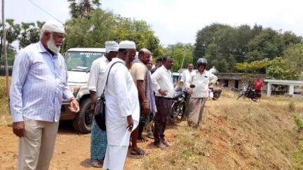 రెండవ పంట నీరు విడుదలకు డిస్ట్రిబ్యూటర్ లు పరిశీలించిన సోమశిల ప్రాజెక్టు ఈఈ మల్లికార్జన
