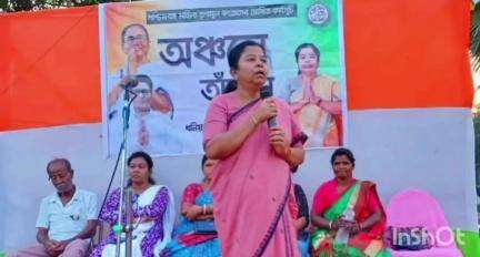 ধনিয়াখালি: ধনিয়াখালি বিধানসভার গুরবাড়ী এলাকায় মহিলা তৃণমূল কংগ্রেসের উদ্যোগে অঞ্চলে আঁচল কর্মসূচি অনুষ্ঠিত হল