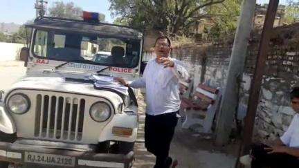 आबू रोड: आबूरोड के लूनियापुरा पांच बंगले के पास चलती ट्रेन की चपेट में आने से युवक की मौत, पुलिस मौके पर पहुंची