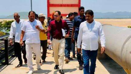 ନୟାଗଡ: ପଦ୍ମାବତୀ ପଞ୍ଚାୟତ ନିକଟରେ ମେଗା ପ୍ରକଳ୍ପ ଅଧୀନରେ ନିର୍ମାଣାଧୀନ ଅଶୋଧିତ ଜଳ ସଂଗୃହିତ ପ୍ରକଳ୍ପ ପରିଦର୍ଶନ କଲେ ବିଧାୟକ