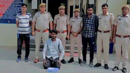 श्रीकरणपुर पुलिस ने 17 ओ नहर के पुलिया के पास से एक आरोपी को अवैध पिस्तौल और देसी कट्टा सहित किया गिरफ्तार