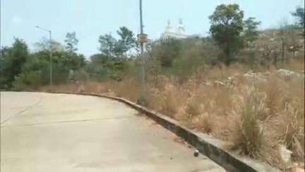 మందు బాబులకు అడ్డాగా కైలాసగిరి పర్వతం