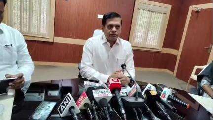 କୋରାପୁଟ ସହର: କୋରାପୁଟ ଜିଲ୍ଲାପାଳ କାର୍ଯ୍ୟଳୟ ସମ୍ମିଳନୀ କକ୍ଷରେ ନୋଡାଲ ସେକ୍ରେଟେରୀ ତଥା ଶାସନ ସଚିବ ସମବାୟ ବିଭାଗ ରାଜେଶ ପାଟିଲଙ୍କ ସାମ୍ବାଦିକ ସମ୍ମିଳନୀ