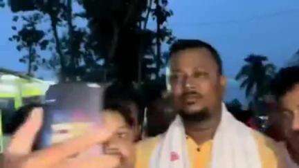 ঘগ্ৰাপাৰ ভাগ: গুৱাকুছিত বিজেপি মিত্ৰজোতৰ প্ৰাৰ্থীৰ তুংগত নিৰ্বাচনী প্ৰচাৰ
