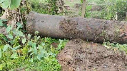 মৰিগাঁও: জাগীৰোডৰ পুৰণি কাগজ আৰু বৰ্তমানৰ AIDC ৰ ভূমিত দুষ্টচক্ৰয় চুৰি কৰিছে বৃহৎ বৃহৎ লোৰ পাইপ, আজি জব্দ এখন ফকলেণ্ড