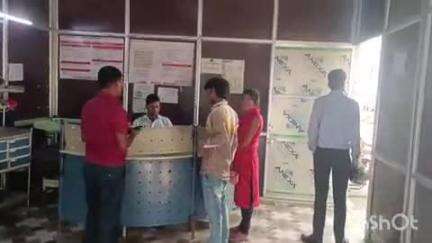 बरौली: ढेहा सुपौली में तंबाकू न देने पर बाइक सवार युवकों ने युवक को पीटा, सदर अस्पताल रेफर
