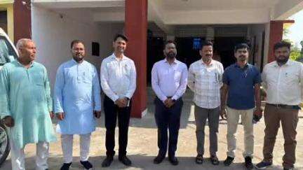 गोपालगंज: गोपालगंज के डीएम प्रशांत कुमार सीएच ने ईवीएम वेयरहाउस का किया मासिक निरीक्षण, कई पदाधिकारी भी रहे मौजूद