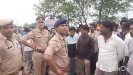 खतौली: मंसूरपुर क्षेत्र के नावला कट पर बेकाबू ट्रैक्टर ट्राली ने बाइक सवार युवक को कुचला, मौके पर हुई दर्दनाक मौत से मचा हड़कंप