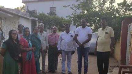 କୋରାପୁଟ ସହର: ସୁନାବେଡ଼ା ପୈାର ପରିଷଦର ୱାର୍ଡ଼ ନଂ ୧ ସରସ୍ଵତୀ ଶିଶୁ ବିଦ୍ୟାମନ୍ଦିର ନିକଟରେ ପେଭର ବ୍ଳକ୍ କାର୍ଯ୍ୟ ଶୁଭାରମ୍ଭ କଲେ ଚେୟାରମେନ