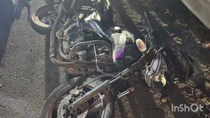 पनवेल: मुंबई पुणे द्रुतगती महामार्गावर पुणेलेन KM 02/400 या ठिकाणी मोटारसायकलस्वाराचा अपघातात दुर्देवी मृत्यू