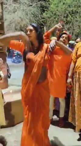 कोरांव: पहलगाम आतंकी हमले के विरोध में कोरांव बाजार में किन्नरों ने कैंडल मार्च निकालकर जताया विरोध, लगाए मुर्दाबाद के नारे