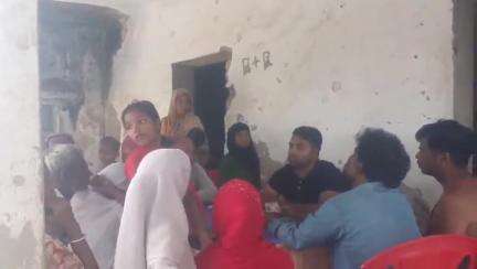 दिघलबैंक: करेलाबारी सहित प्रखंड के सभी पंचायतों में आयुष्मान कार्ड के लिए मेगा कैंप आयोजित, अधिकारी कर रहे निगरानी