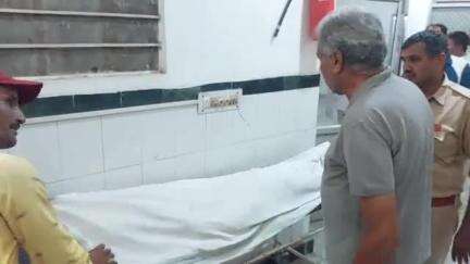 पाली: ट्रक की चपेट में आकर युवक की हुई मौत, परिजनों ने इलाज में लापरवाही का आरोप लगाकर ट्रॉमा सेंटर में किया हंगामा