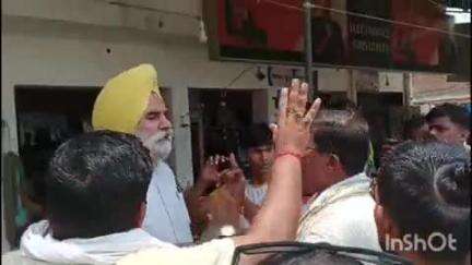 लालगंज: लालगंज थाना क्षेत्र में गंगा एक्सप्रेसवे पर बड़े पैमाने पर बिना नंबर की ओवरलोड डंपरों से खनन किया जा रहा है