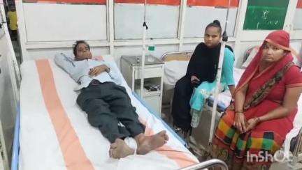 फिरोज़ाबाद: थाना रामगढ क्षेत्र विजय नगर में छत से गिरा व्यक्ति, घायल, पुलिस पर धक्का देने का आरोप