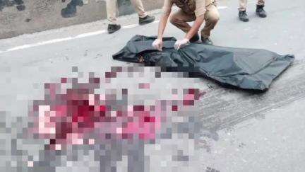 एटा: जीटी रोड तहसील सदर के सामने अज्ञात वाहन की टक्कर से करीब 30 वर्षीय व्यक्ति की मौके पर हुई दर्दनाक मौत