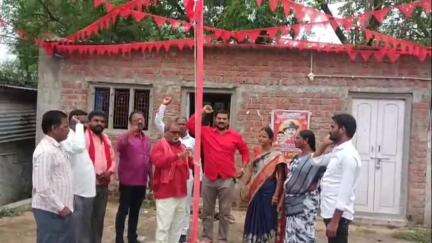 సిరిసిల్ల: CITU ఆవిర్భవ దినోత్సవం సందర్భంగా సిఐటియు కార్మిక జెండాను ఎగరవేసిన జిల్లా అధ్యక్షుడు ఎగమంటి ఎల్లారెడ్డి