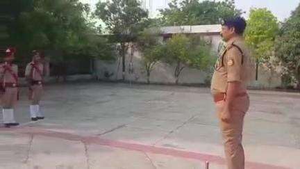 अकबरपुर: पुलिस अधीक्षक ने माती पुलिस लाइन में शुक्रवार को परेड की ली सलामी, किया गया निरीक्षण