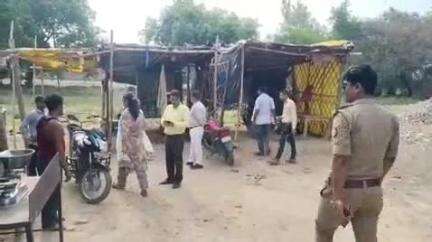 फतेहपुर: गाजीपुर में अवैध तरीके से खुली चिकन और मटन की दुकानों को डीएम ने बंद करने का दिया आदेश, बिना लाइसेंस नहीं होंगी संचालित