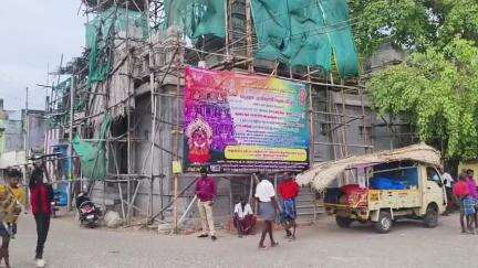 தூத்துக்குடி: கட்டுமான தொழிலாளர்கள் கூடும் இடங்களில் பொதுக் கழிப்பிட வசதி செய்து தரக் கோரி 2ம் கேட் அருகே மார்க்சிஸ்ட் கம்யூனிஸ்ட் கட்சியினர் ஆர்ப்பாட்டம்