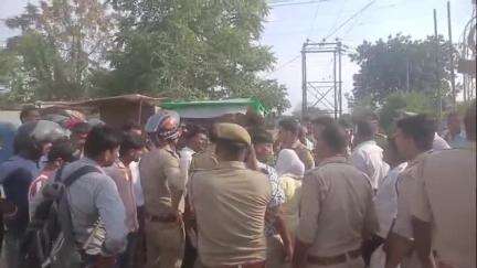 हरचंदपुर में मायके में रह रही पत्नी ने पति को देर रात बहाने से बुलाया उसके बाद कर दी हत्या
