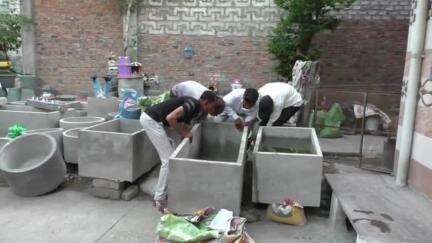 नागदा: नागदा में समाजसेवी ने गायों के लिए पानी की हौद उपलब्ध कराई