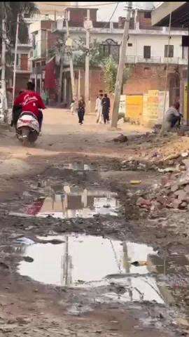 दुबग्गा स्थित फरीदपुर में सड़क व नाली की खस्ताहाल को लेकर लोगों ने लगाई मदद की गुहार, कार्रवाई की करी मांग #jansamasya
