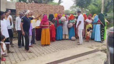 अटेली: अटेली के गांव कांटी में पानी की समस्या से परेशान महिलाओं का विरोध प्रदर्शन # jansamasya