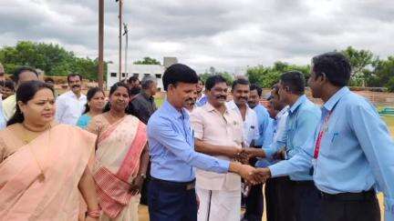 திருப்பத்தூர்: ஜோலார்பேட்டை சிறு விளையாட்டு மைதானத்தில் பூப்பந்தாட்ட போட்டி துவக்க விழா - எம்பி, எம்எல்ஏ பங்கேற்பு