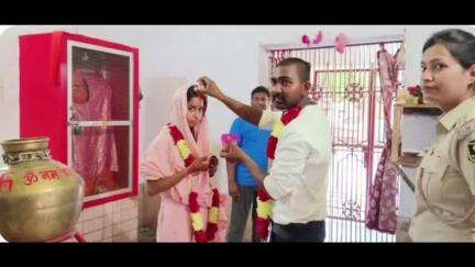 बक्सर: बक्सर के महिला थाने में पुलिस ने प्रेमी जोड़े की कराई शादी