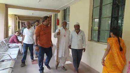बुरहानपुर नगर: बुरहानपुर: शाही किला क्षेत्र के दिव्यांग परिवार को प्रधानमंत्री आवास योजना की दूसरी किस्त नहीं मिली
