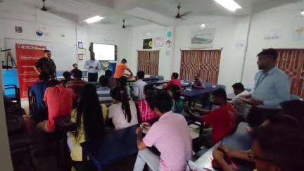 দিনহাটা ১: বেসরকারি ব্যাঙ্কের তরফে দিনহাটা কলেজে ডিজিটাল জালিয়াতি নিয়ে সচেতন করতে আলোচনা সভার আয়োজন