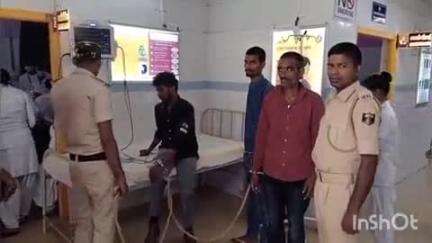 बांका: उत्पाद विभाग की टीम ने दर्दमारा चेक पोस्ट पर अभियान चलाकर शराब के साथ 3 लोगों को किया गिरफ्तार