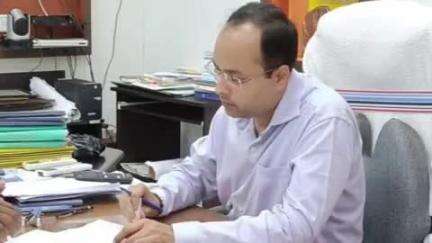 बिहार: जिलाधिकारी ने समाहरणालय में लगाया जनता दरबार, 26 लोगों की सुनीं समस्याएं